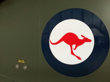 Simple, yet proud – the RAAF's kangaroo roundel. (© airscape Photo)