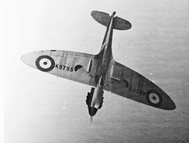 Just the 9th Spitfire Mk.Ia built, K9795 shows off its soon-to-be famous wing shape, as well as the early two-bladed wooden propeller. (SDASM #01-00088450)